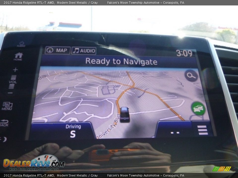 2017 Honda Ridgeline RTL-T AWD Modern Steel Metallic / Gray Photo #11