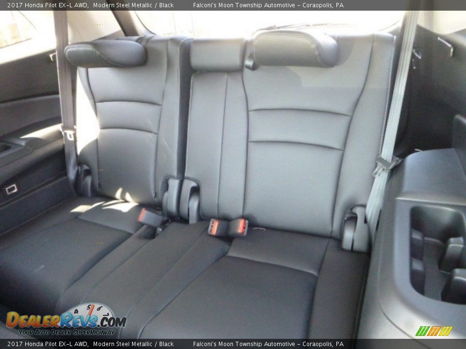 2017 Honda Pilot EX-L AWD Modern Steel Metallic / Black Photo #10