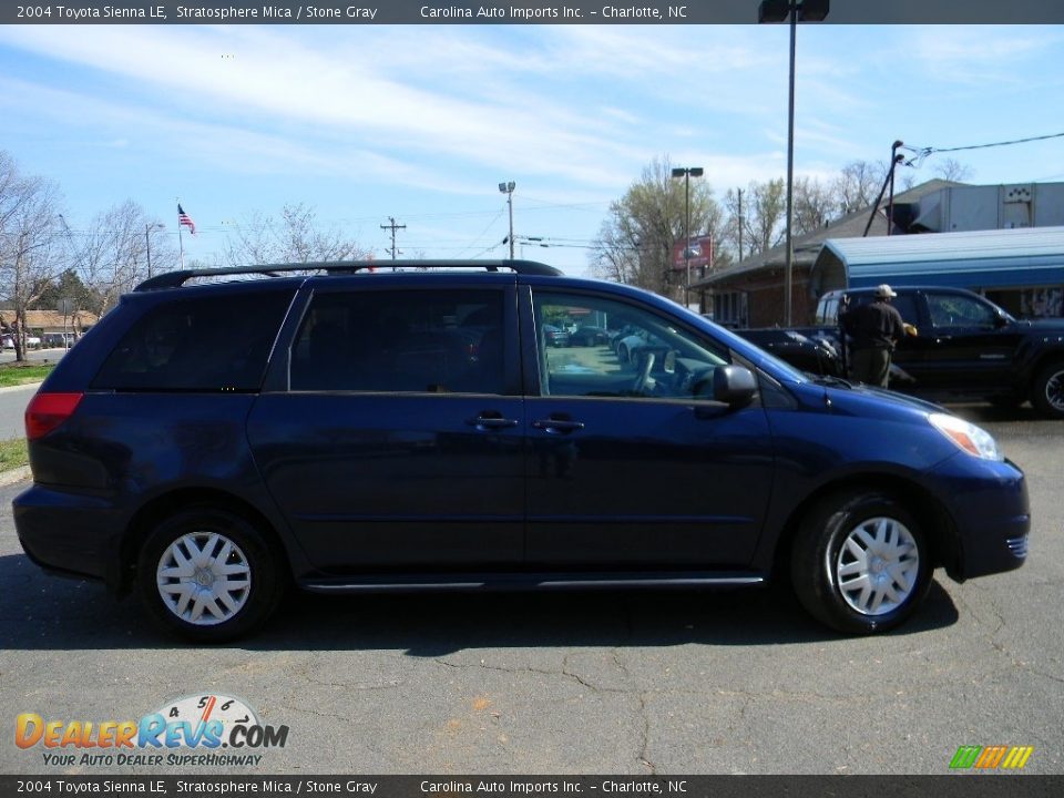 2004 Toyota Sienna LE Stratosphere Mica / Stone Gray Photo #11