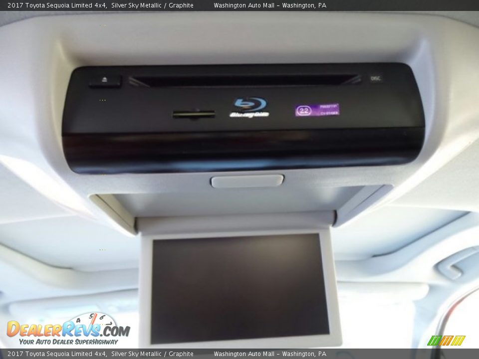 2017 Toyota Sequoia Limited 4x4 Silver Sky Metallic / Graphite Photo #13