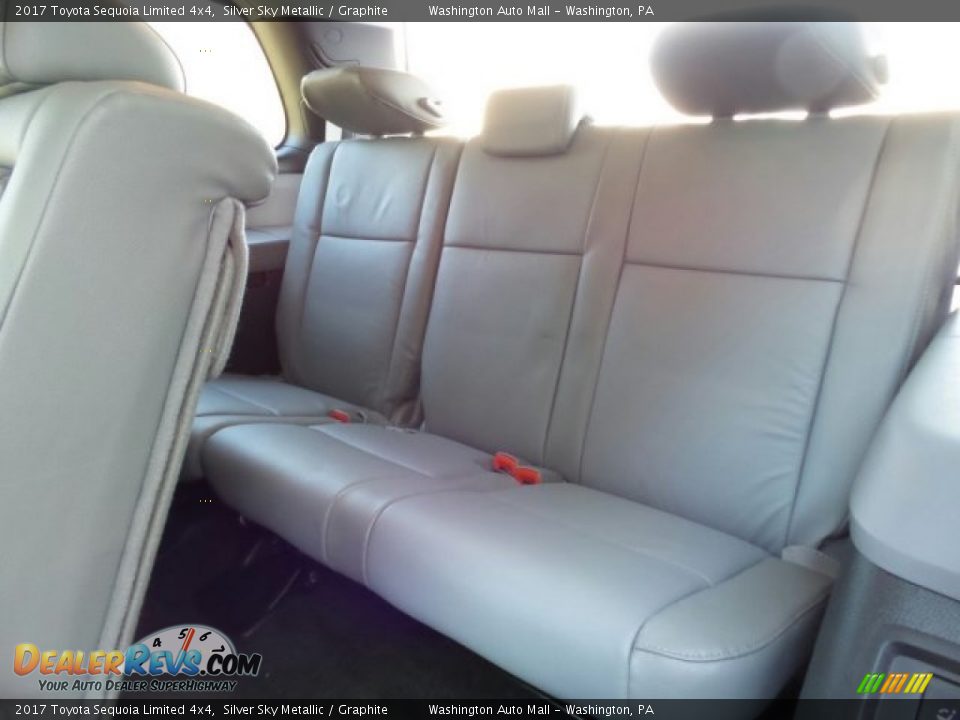 2017 Toyota Sequoia Limited 4x4 Silver Sky Metallic / Graphite Photo #15