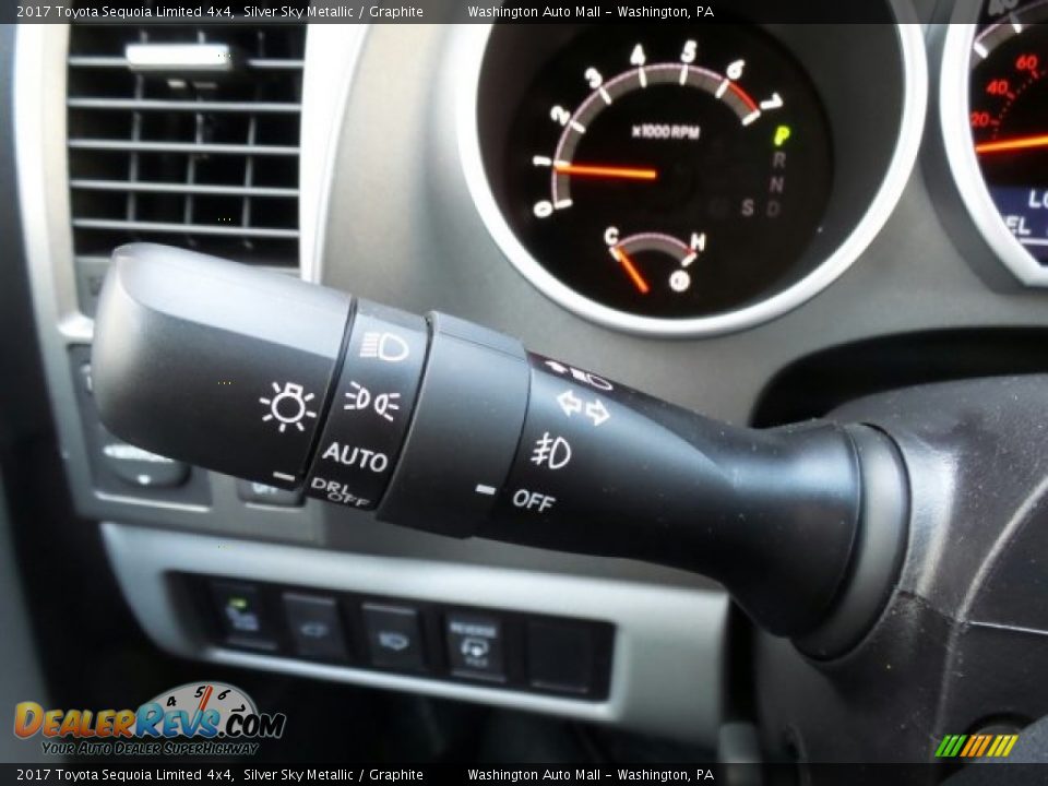 2017 Toyota Sequoia Limited 4x4 Silver Sky Metallic / Graphite Photo #23