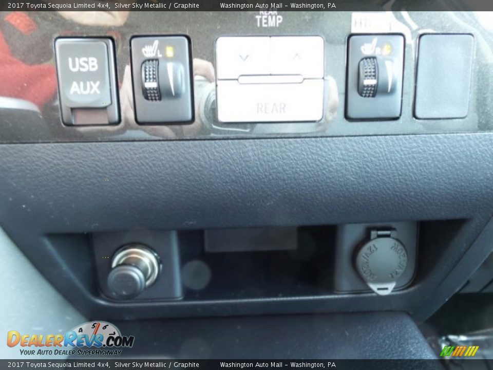 2017 Toyota Sequoia Limited 4x4 Silver Sky Metallic / Graphite Photo #31