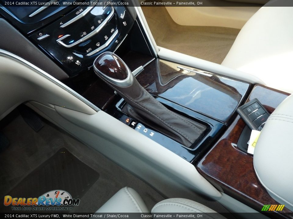 2014 Cadillac XTS Luxury FWD White Diamond Tricoat / Shale/Cocoa Photo #13