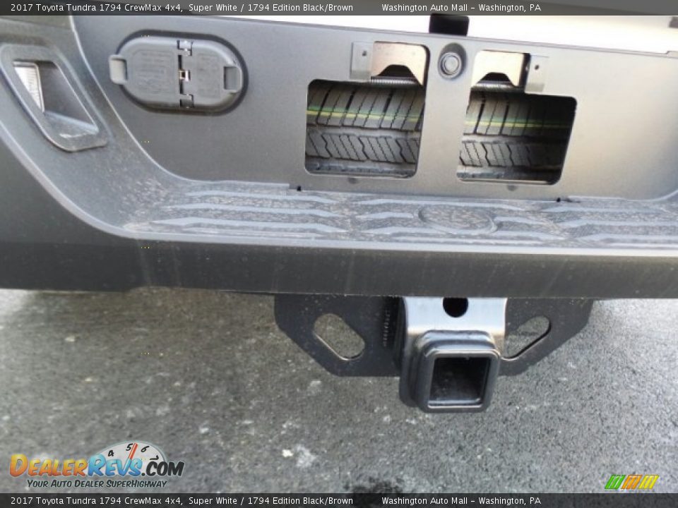 2017 Toyota Tundra 1794 CrewMax 4x4 Super White / 1794 Edition Black/Brown Photo #8