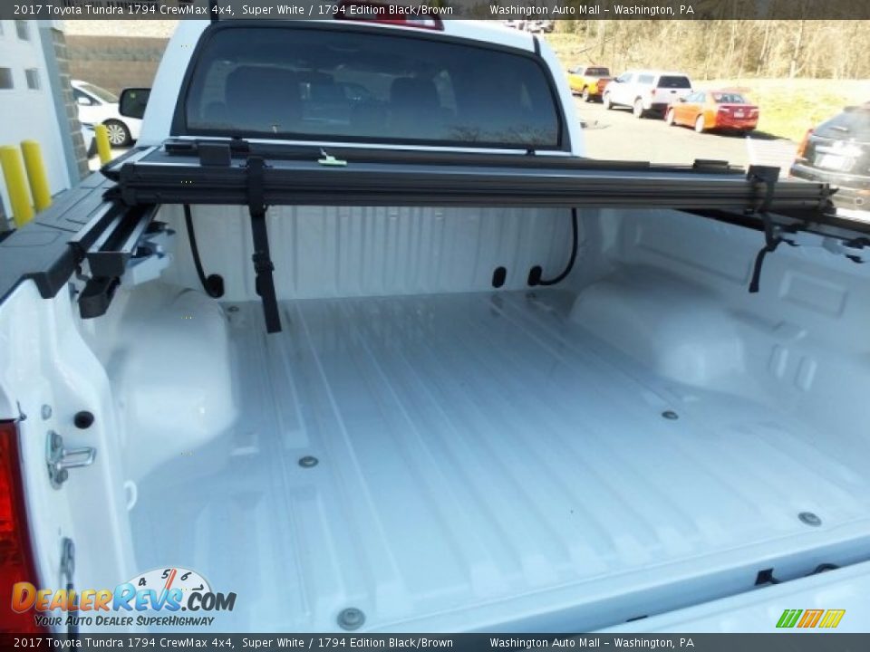 2017 Toyota Tundra 1794 CrewMax 4x4 Super White / 1794 Edition Black/Brown Photo #9
