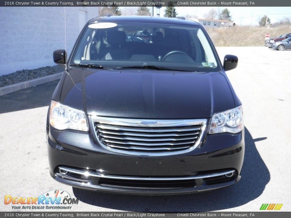2016 Chrysler Town & Country Touring Brilliant Black Crystal Pearl / Black/Light Graystone Photo #4