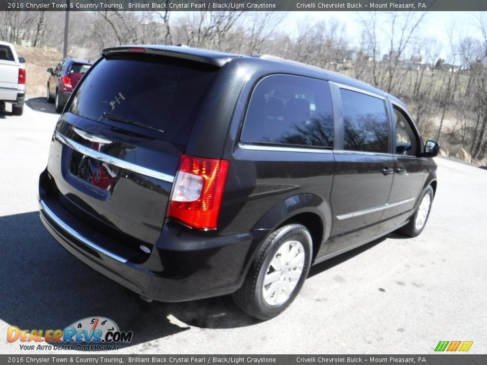 2016 Chrysler Town & Country Touring Brilliant Black Crystal Pearl / Black/Light Graystone Photo #7