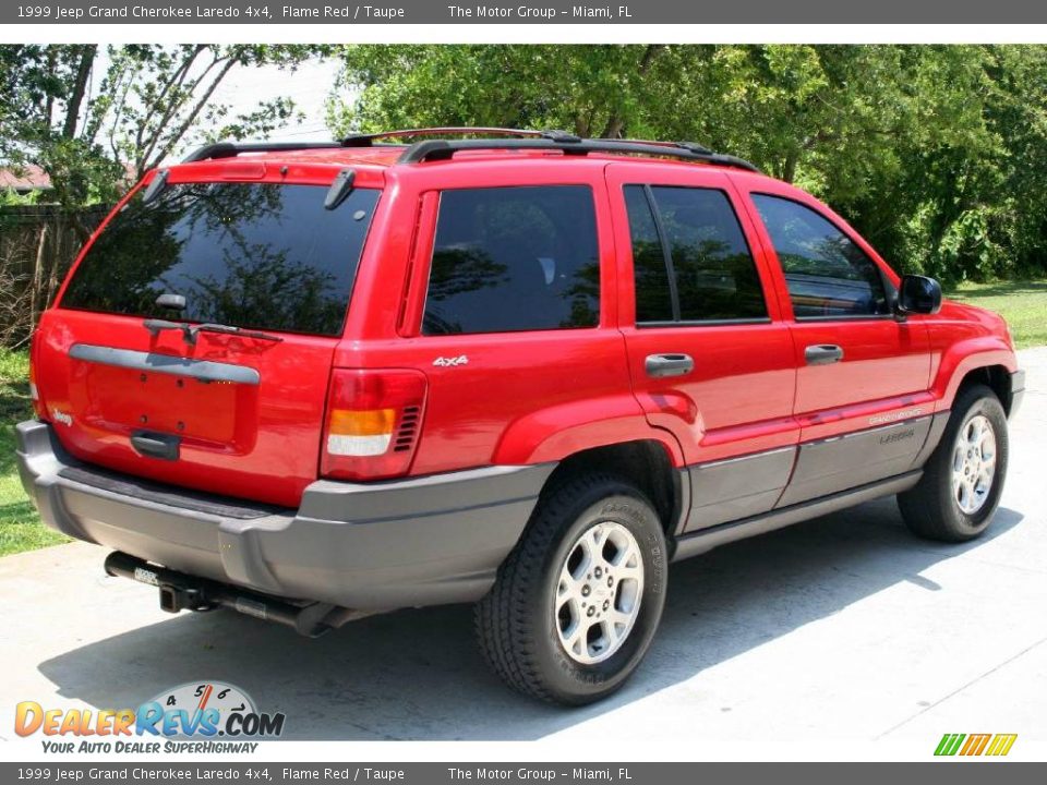 1999 Jeep Grand Cherokee Laredo 4x4 Flame Red / Taupe Photo #7