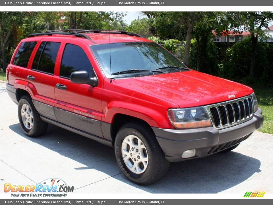 1999 Jeep Grand Cherokee Laredo 4x4 Flame Red / Taupe Photo #10