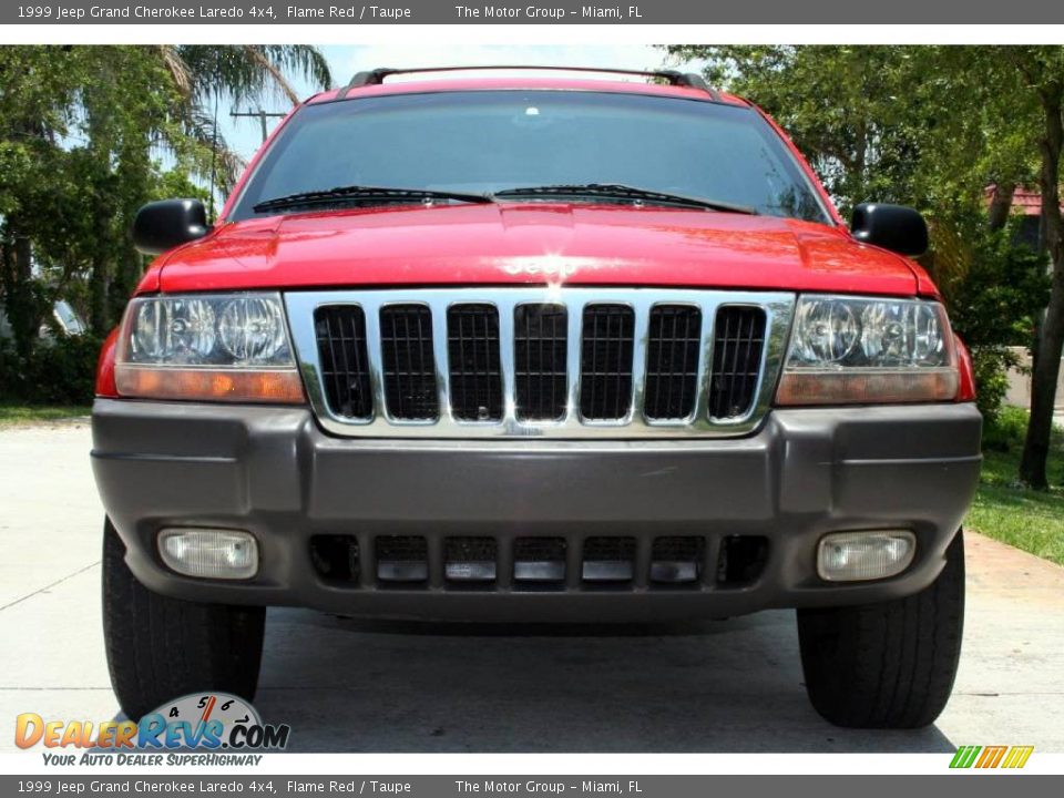 1999 Jeep Grand Cherokee Laredo 4x4 Flame Red / Taupe Photo #11