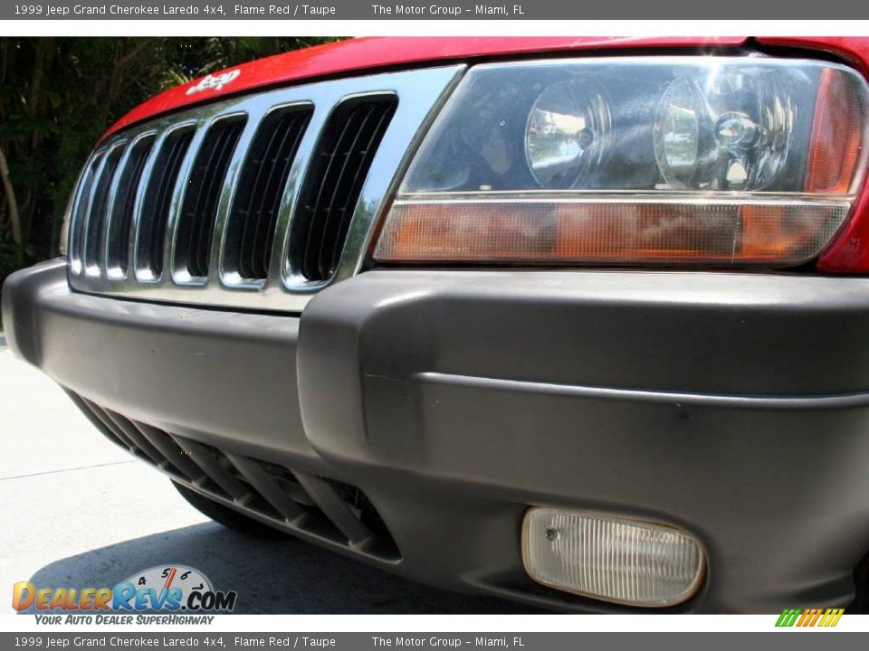 1999 Jeep Grand Cherokee Laredo 4x4 Flame Red / Taupe Photo #18