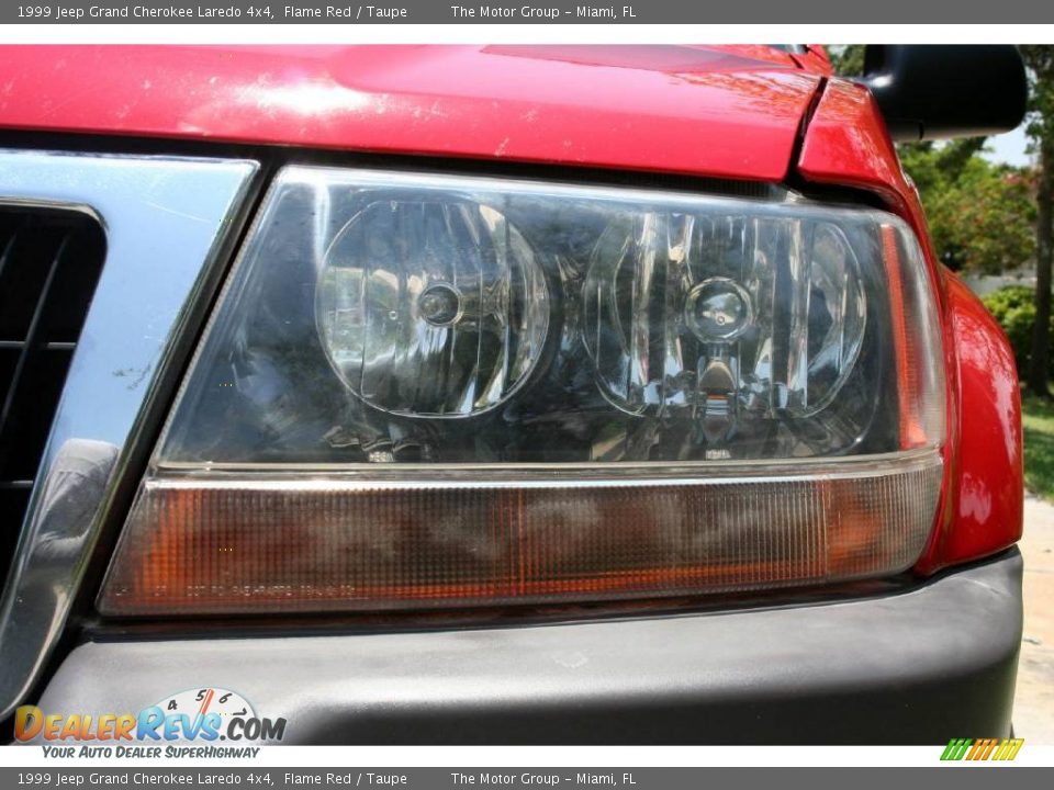 1999 Jeep Grand Cherokee Laredo 4x4 Flame Red / Taupe Photo #22