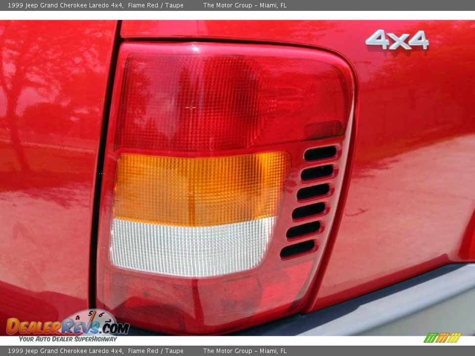 1999 Jeep Grand Cherokee Laredo 4x4 Flame Red / Taupe Photo #25