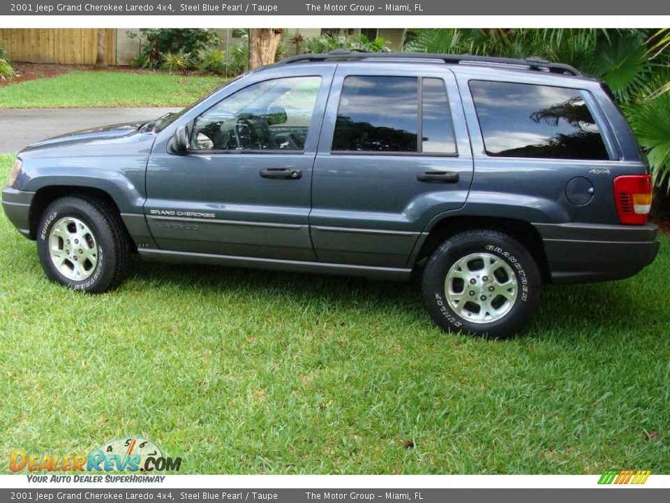 2001 Jeep Grand Cherokee Laredo 4x4 Steel Blue Pearl / Taupe Photo #3