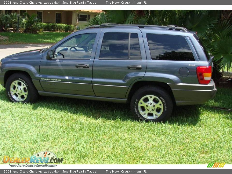 2001 Jeep Grand Cherokee Laredo 4x4 Steel Blue Pearl / Taupe Photo #5