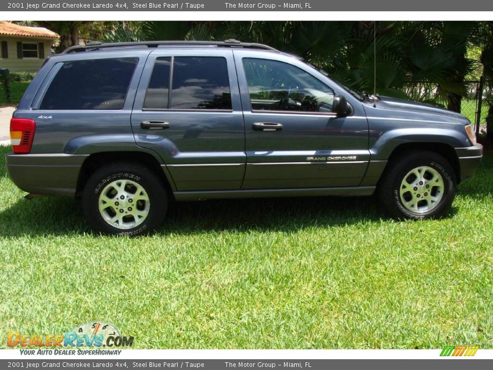 2001 Jeep Grand Cherokee Laredo 4x4 Steel Blue Pearl / Taupe Photo #9