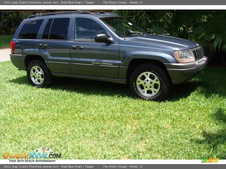 2001 Jeep Grand Cherokee Laredo 4x4 Steel Blue Pearl / Taupe Photo #10