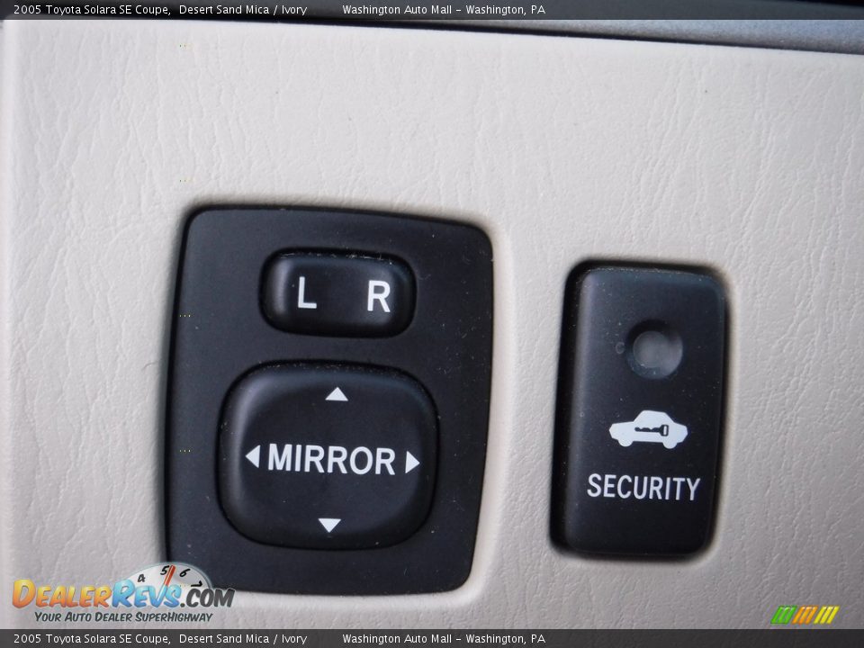 2005 Toyota Solara SE Coupe Desert Sand Mica / Ivory Photo #18