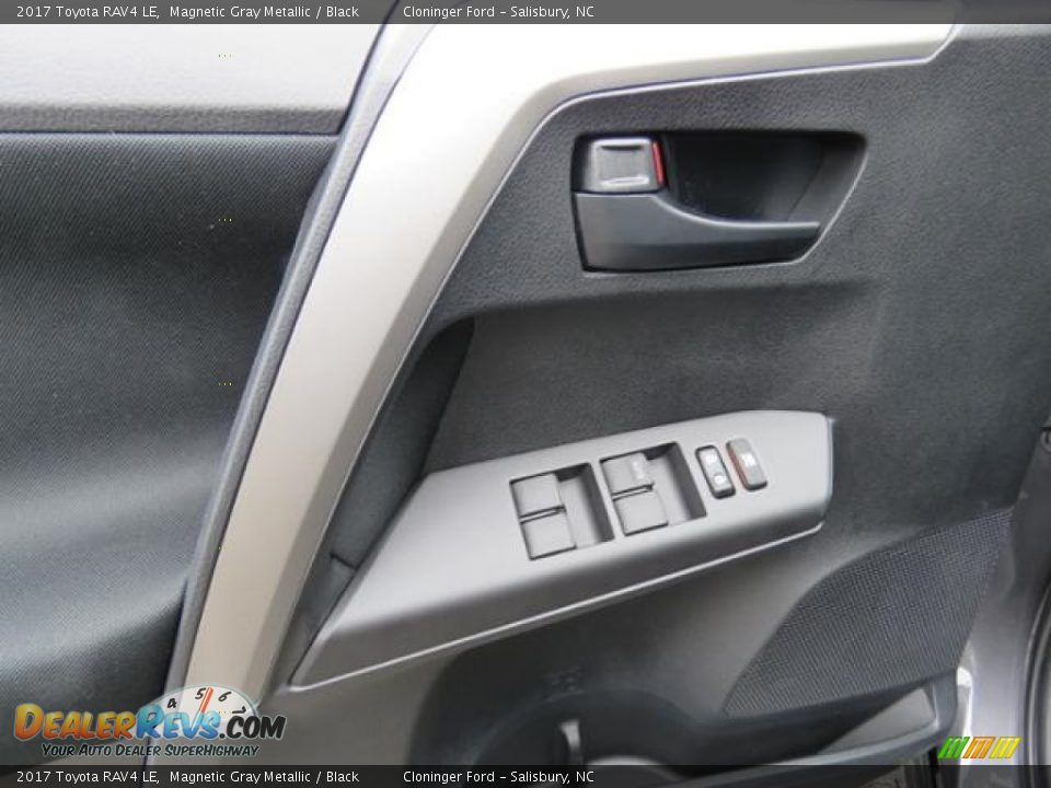 2017 Toyota RAV4 LE Magnetic Gray Metallic / Black Photo #9