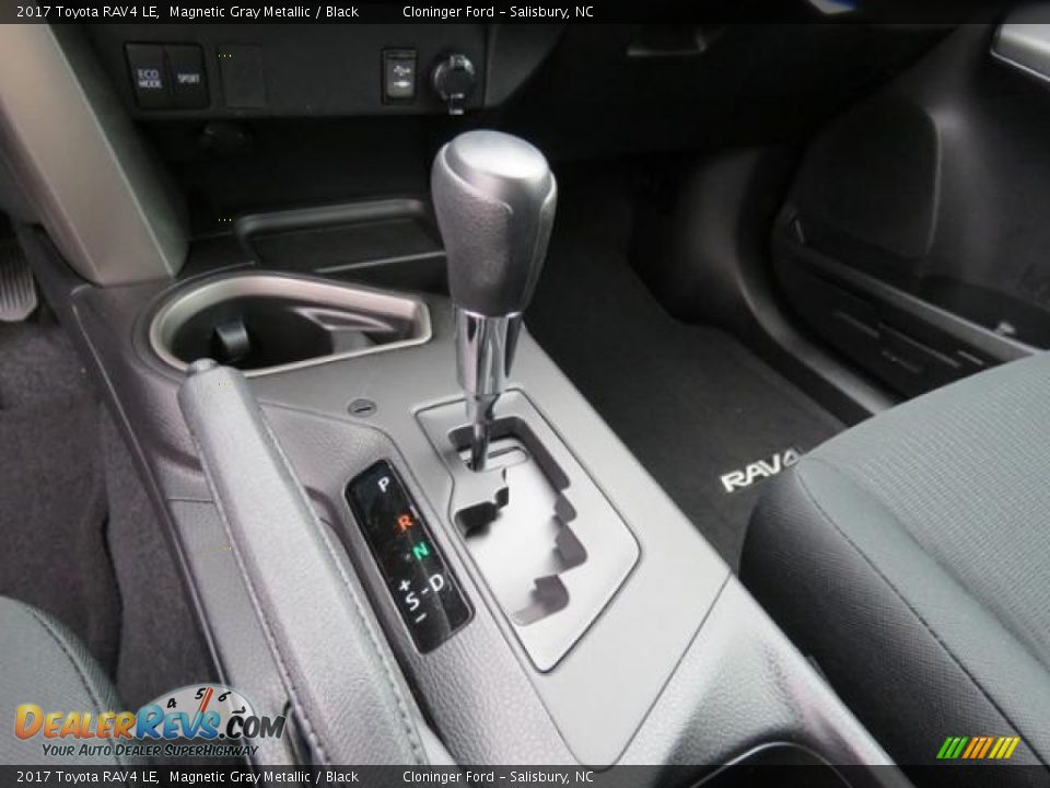 2017 Toyota RAV4 LE Magnetic Gray Metallic / Black Photo #18