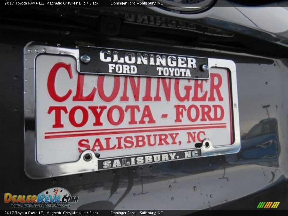 2017 Toyota RAV4 LE Magnetic Gray Metallic / Black Photo #24