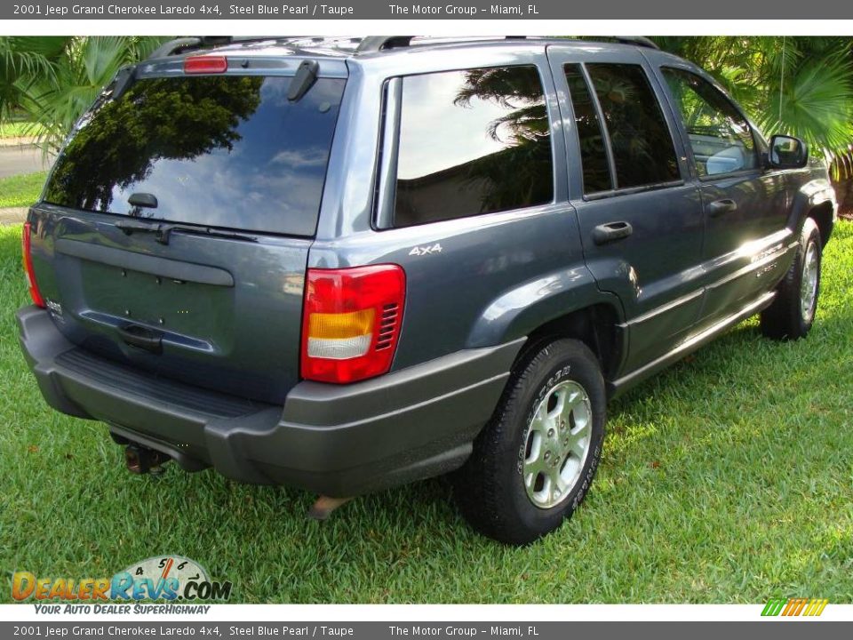 2001 Jeep Grand Cherokee Laredo 4x4 Steel Blue Pearl / Taupe Photo #16