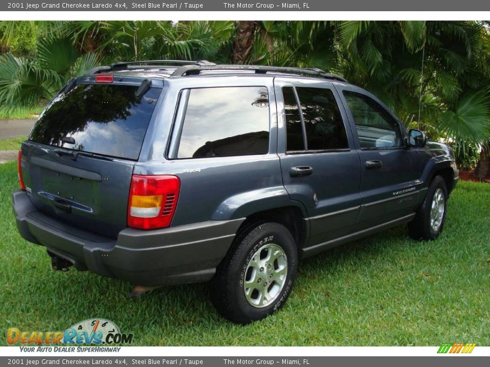 2001 Jeep Grand Cherokee Laredo 4x4 Steel Blue Pearl / Taupe Photo #17