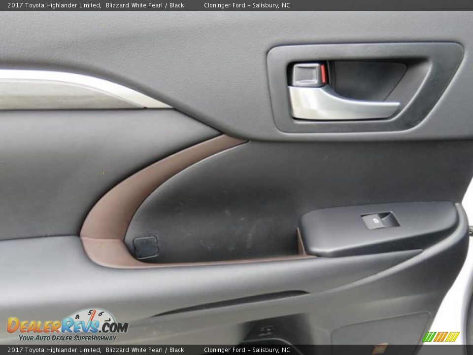 2017 Toyota Highlander Limited Blizzard White Pearl / Black Photo #8