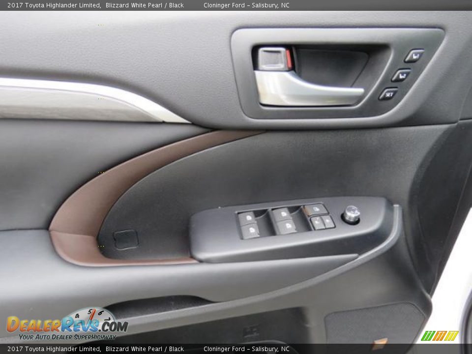 2017 Toyota Highlander Limited Blizzard White Pearl / Black Photo #10