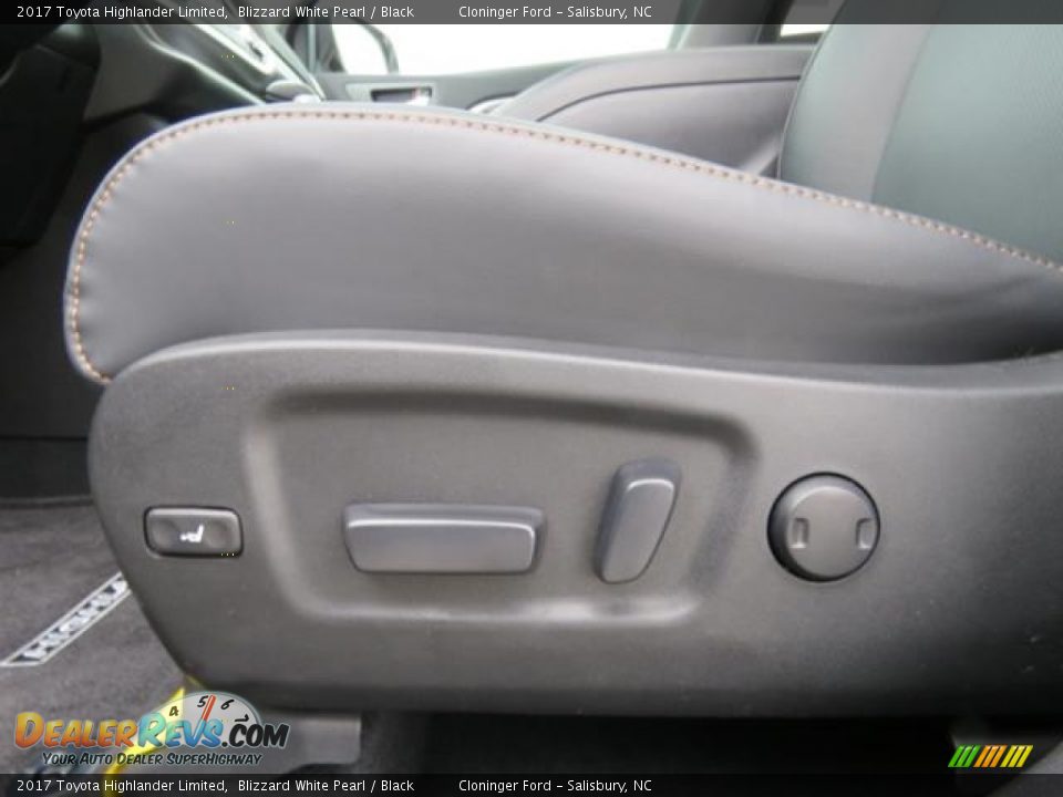2017 Toyota Highlander Limited Blizzard White Pearl / Black Photo #11