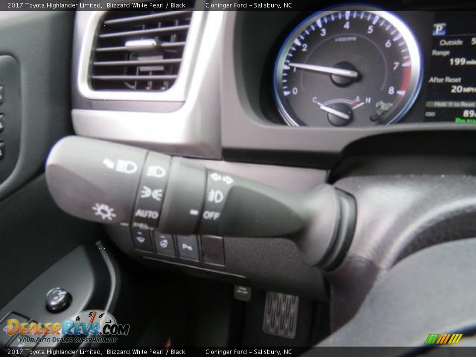 2017 Toyota Highlander Limited Blizzard White Pearl / Black Photo #15