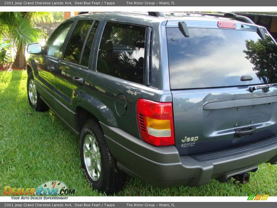 2001 Jeep Grand Cherokee Laredo 4x4 Steel Blue Pearl / Taupe Photo #18