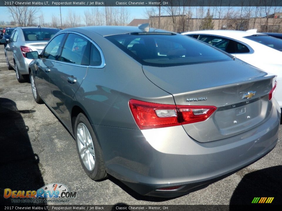2017 Chevrolet Malibu LT Pepperdust Metallic / Jet Black Photo #5