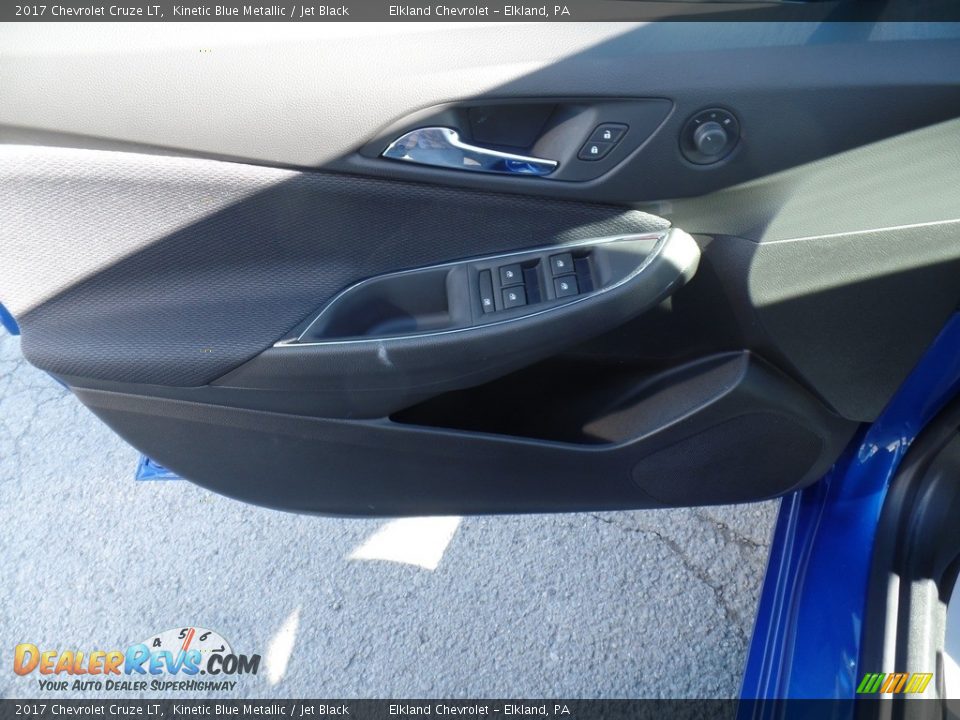 2017 Chevrolet Cruze LT Kinetic Blue Metallic / Jet Black Photo #13