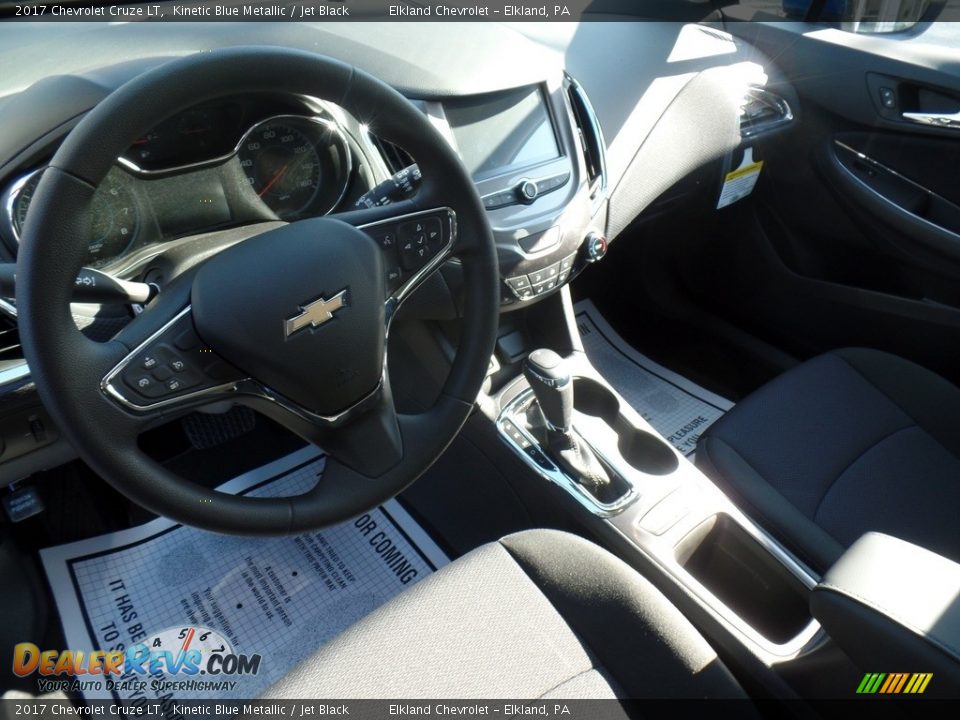 2017 Chevrolet Cruze LT Kinetic Blue Metallic / Jet Black Photo #16
