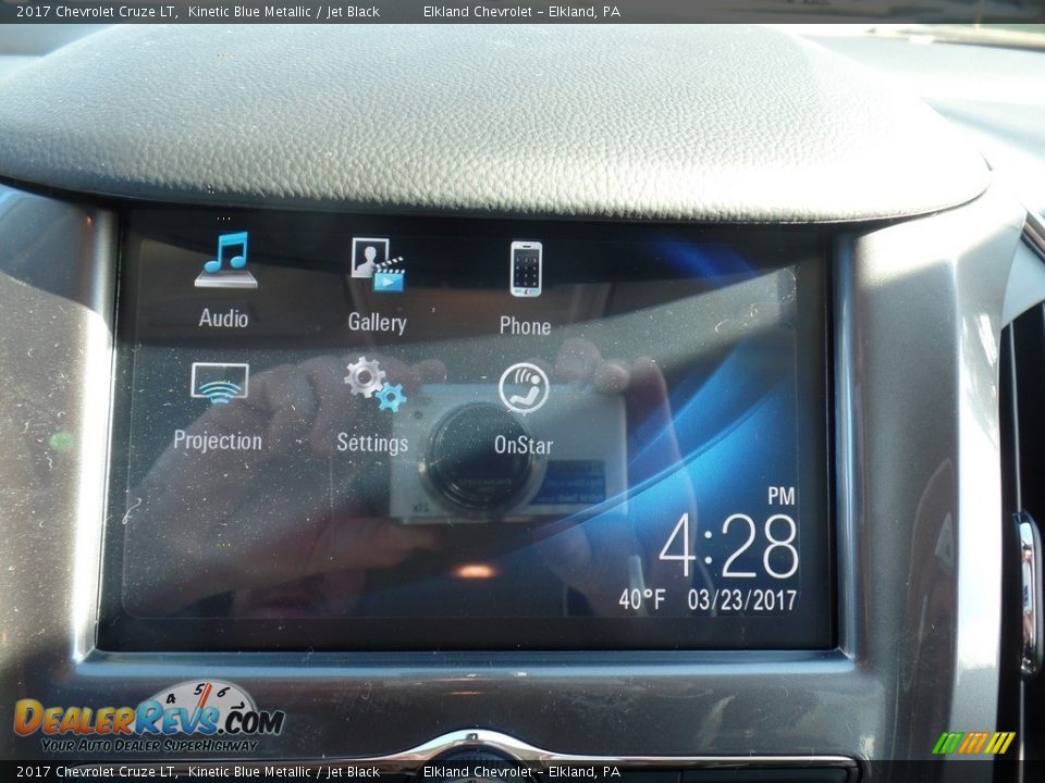 2017 Chevrolet Cruze LT Kinetic Blue Metallic / Jet Black Photo #26