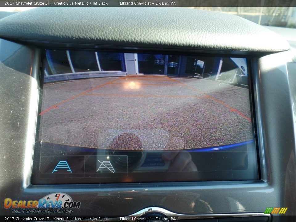 2017 Chevrolet Cruze LT Kinetic Blue Metallic / Jet Black Photo #28