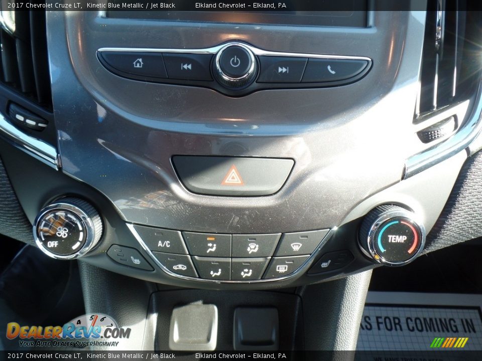 2017 Chevrolet Cruze LT Kinetic Blue Metallic / Jet Black Photo #30