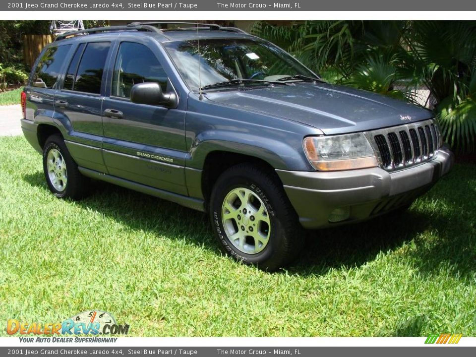 2001 Jeep Grand Cherokee Laredo 4x4 Steel Blue Pearl / Taupe Photo #33