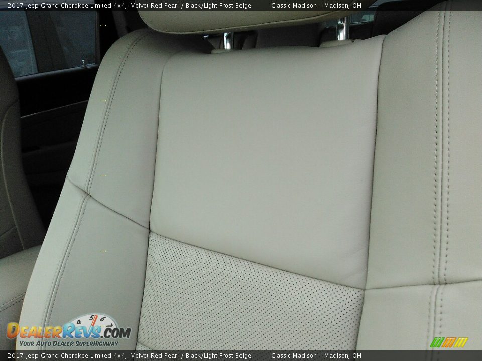 2017 Jeep Grand Cherokee Limited 4x4 Velvet Red Pearl / Black/Light Frost Beige Photo #5