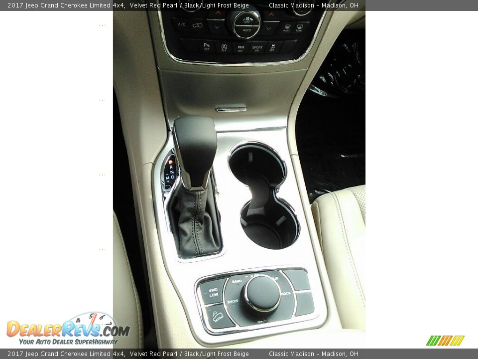 2017 Jeep Grand Cherokee Limited 4x4 Velvet Red Pearl / Black/Light Frost Beige Photo #7