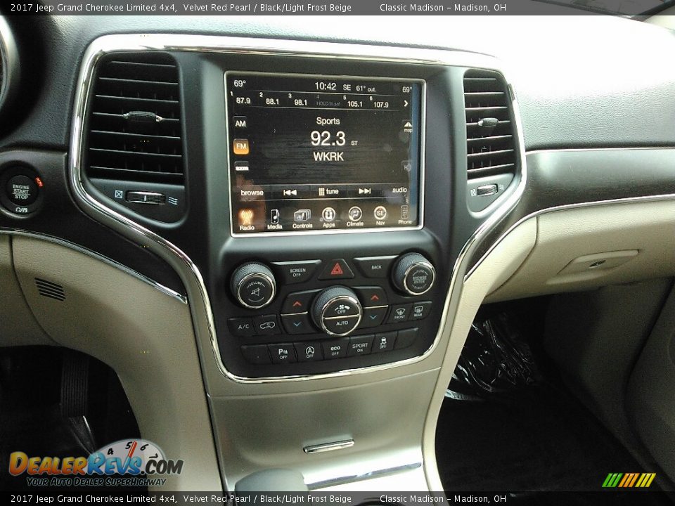 2017 Jeep Grand Cherokee Limited 4x4 Velvet Red Pearl / Black/Light Frost Beige Photo #9
