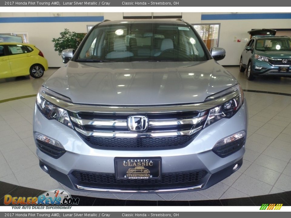 2017 Honda Pilot Touring AWD Lunar Silver Metallic / Gray Photo #3