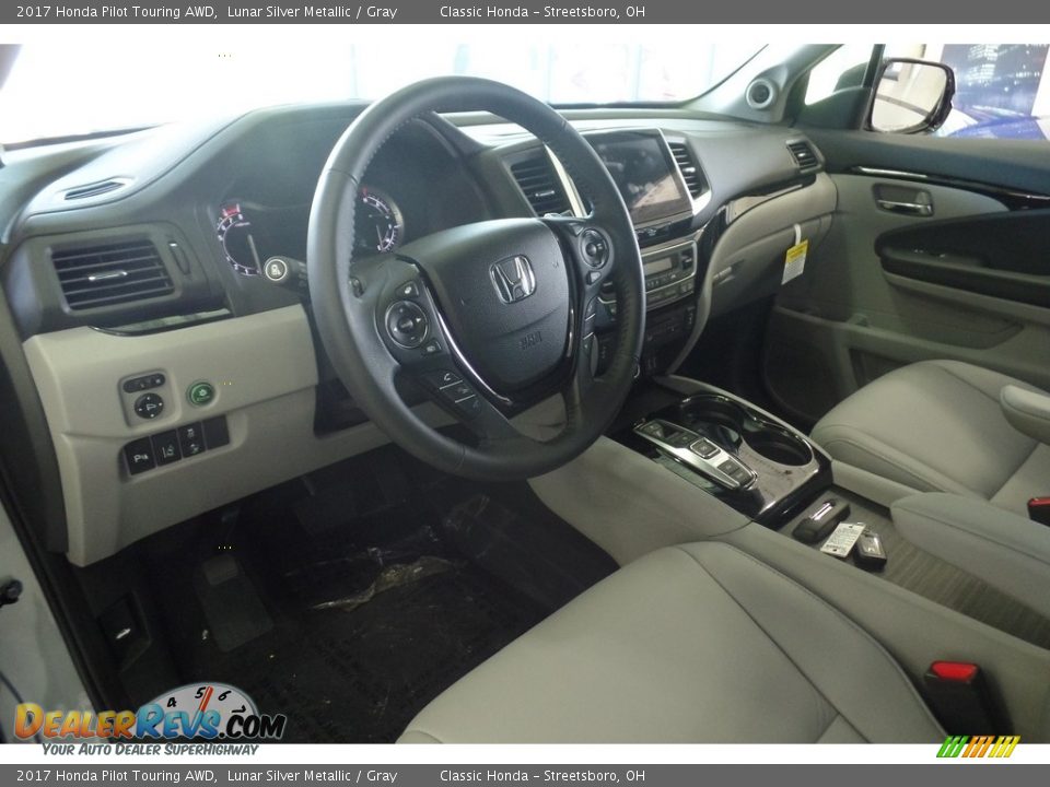 2017 Honda Pilot Touring AWD Lunar Silver Metallic / Gray Photo #5
