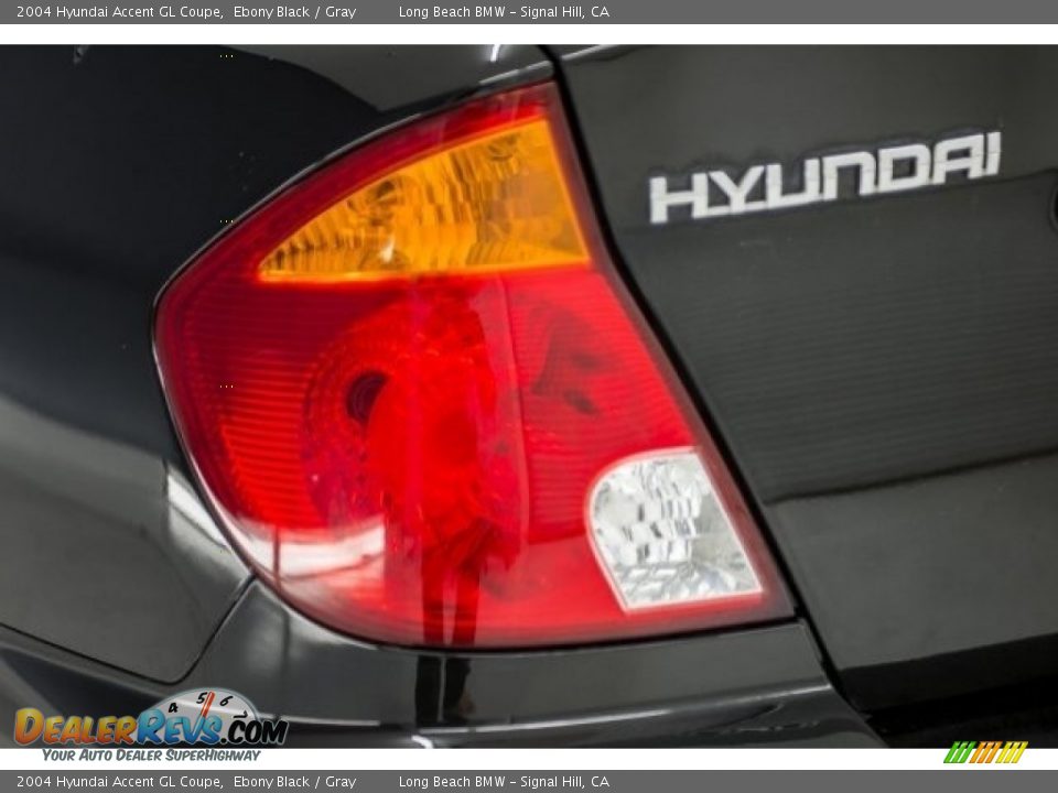 2004 Hyundai Accent GL Coupe Ebony Black / Gray Photo #19