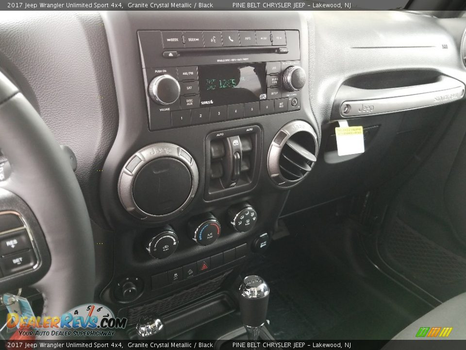2017 Jeep Wrangler Unlimited Sport 4x4 Granite Crystal Metallic / Black Photo #10