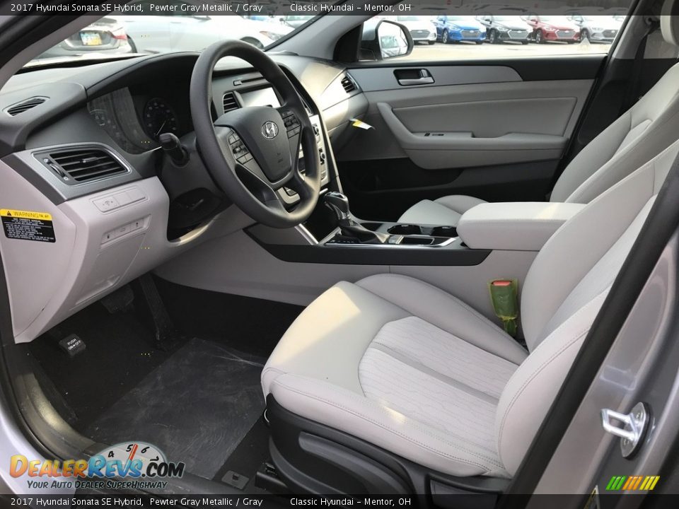 Gray Interior - 2017 Hyundai Sonata SE Hybrid Photo #4