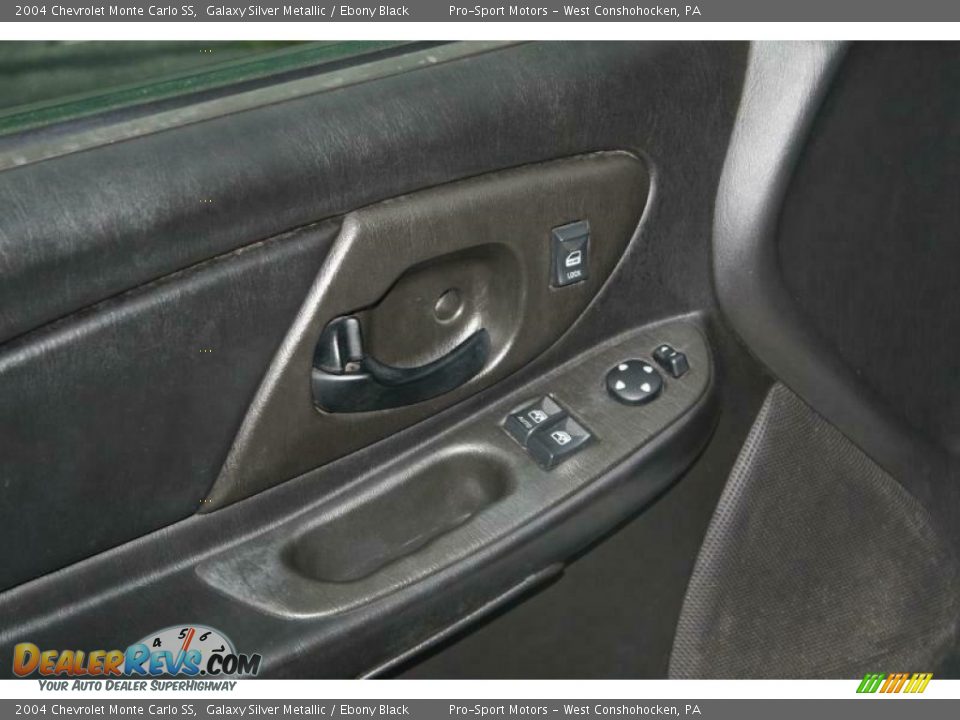 2004 Chevrolet Monte Carlo SS Galaxy Silver Metallic / Ebony Black Photo #21