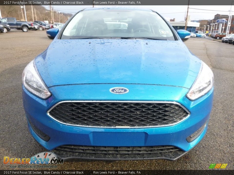 2017 Ford Focus SE Sedan Blue Candy / Charcoal Black Photo #8